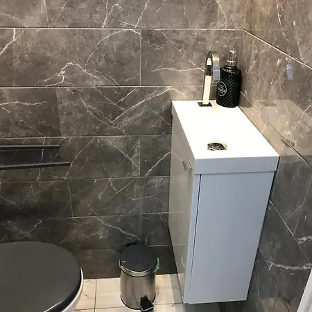 T2 Vallombrosa Terrasse Parking קאן